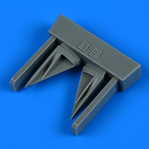 1:32 F-4E/EJ/F/J/S Phantom II vertical tail air inlet