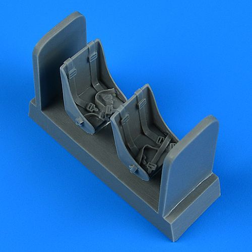 1:48 Fokker G-1 seat with seatbelts