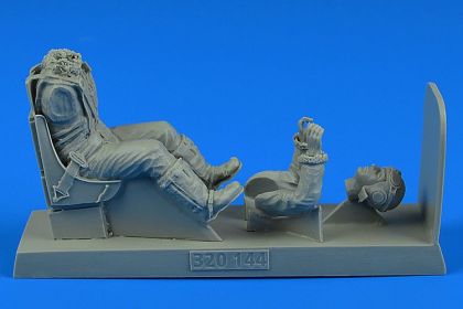 1:32 USAAF WWII Pilot with seat for P-51B/C Mustang