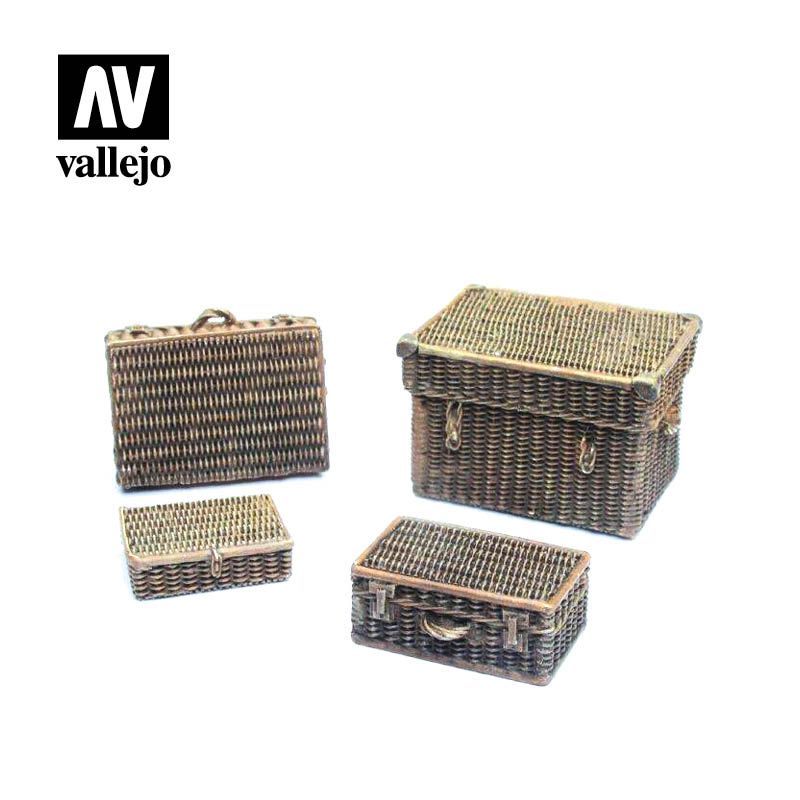 1:35 Wicker Suitcases