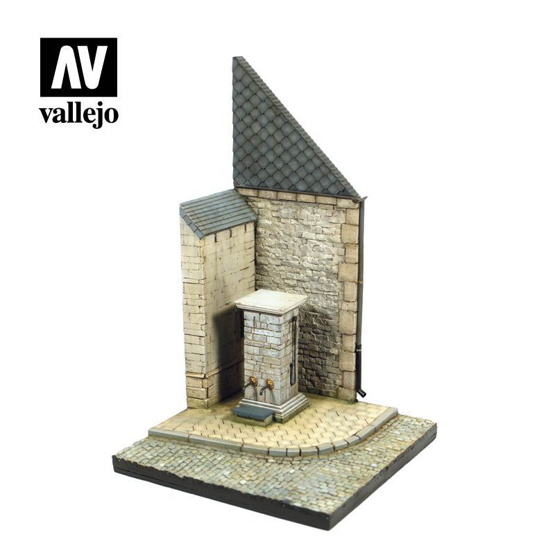 1:35 Street Corner with Waterpump Normandy 15.5×15.5 cm