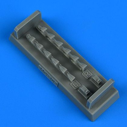 1:48 Macchi MC.205 correct exhaust