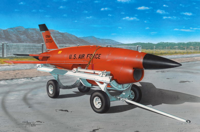 1:72 BQM-34 Firebee with transport cart