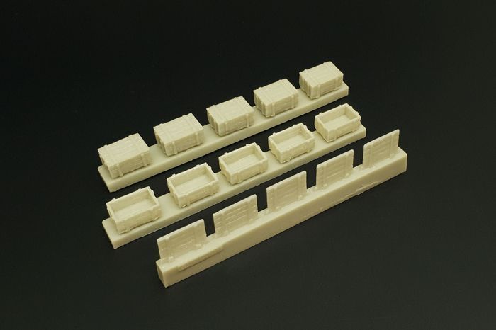 1:72 Wooden boxes