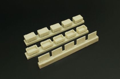 1:72 Wooden boxes