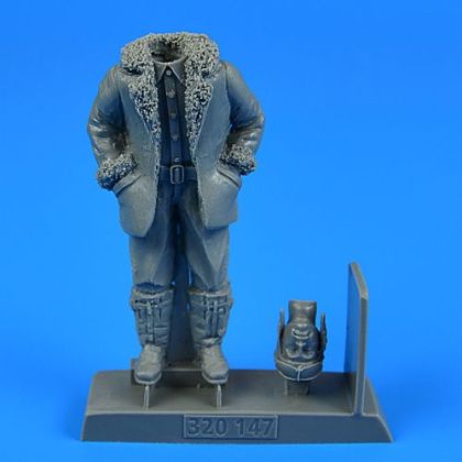 1:32 German or Austro-Hungarian WWI Pilot (Winter edition)