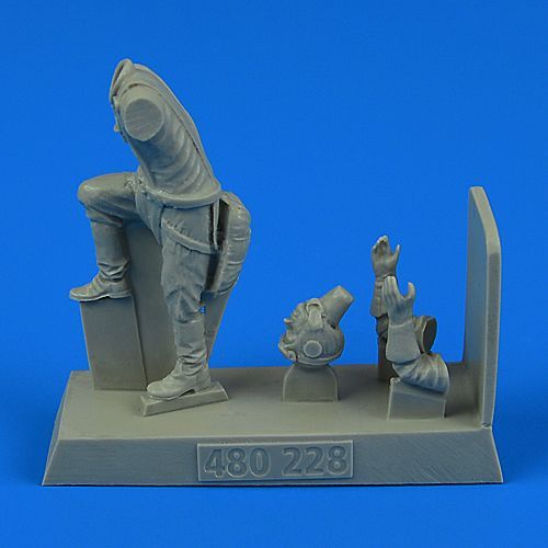 1:48 Russain WWII Attack Pilot for Il-2