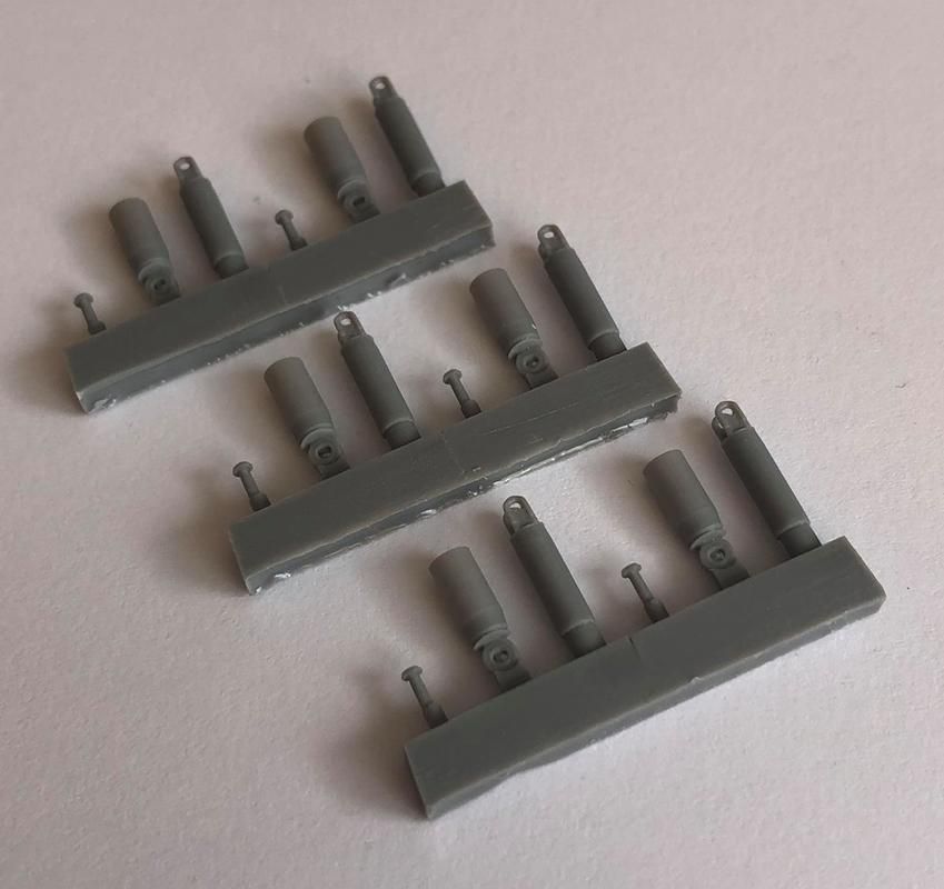 1:35 SHOCK ABSORBERS FOR M60A1/ A3, MAGACH 6B, 6PCS.