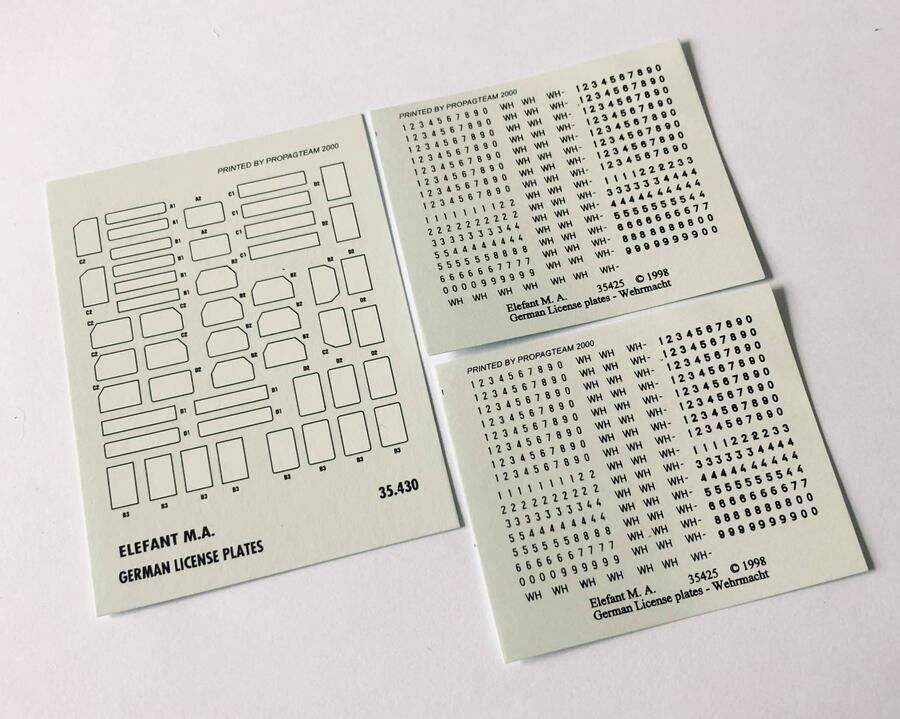 1:35 GERMAN LICENSE PLATES WITH FRAMES - DECALS, WEHRMACHT