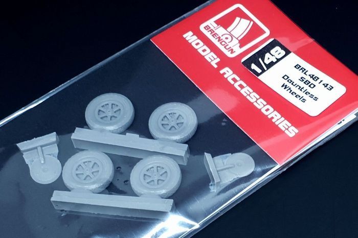 1:48 SBD Dauntless Wheels