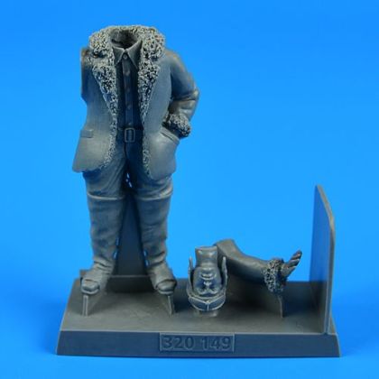 1:32 German or Austro-Hungarian WWI Pilot (Winter edition)