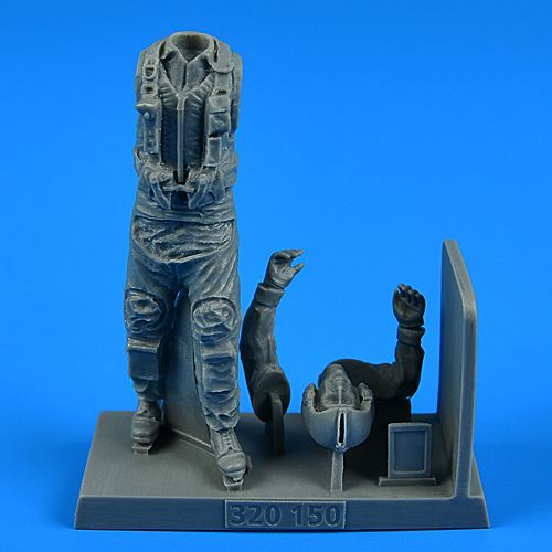 1:32 US NAVY Combat Pilot