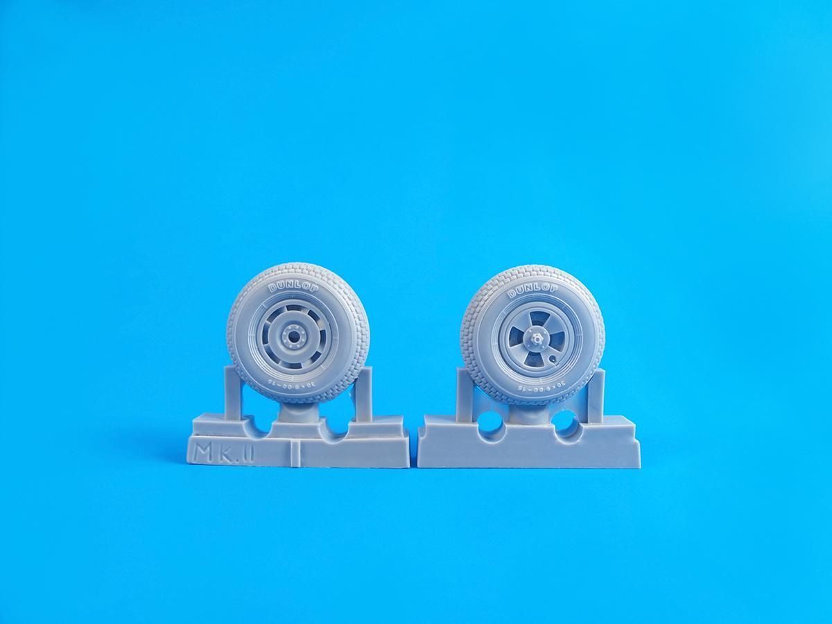 1:32 Tempest Mk. II/V/VI-Square Tread Pattern Mainwheels for Special hobby kit
