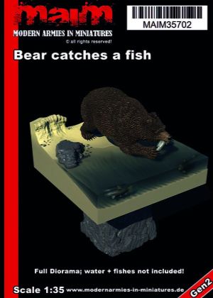 1:35 Bear catches a fish + full Diorama Base