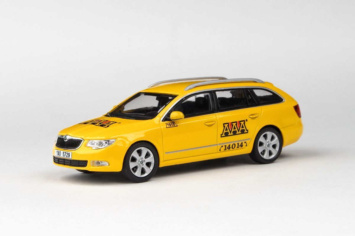 1:43 Škoda Superb II Combi (2009) - AAA Taxi