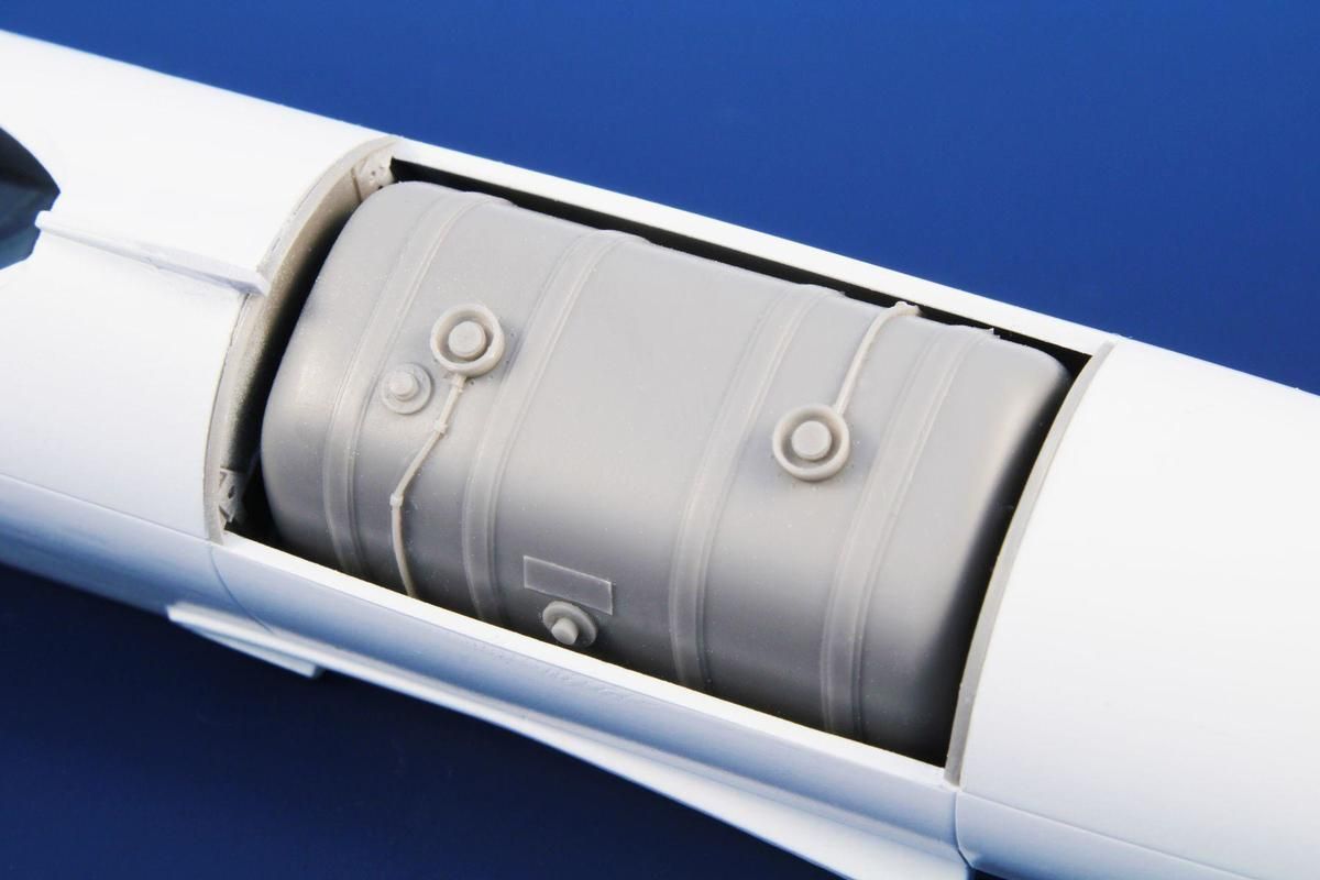 1:48 Gloster Meteor F Mk.8/9 Main Fuel Tank