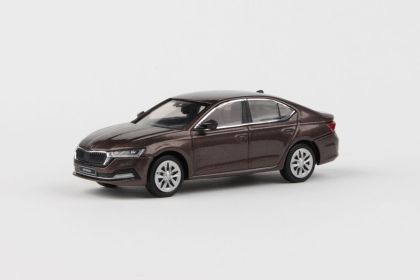 1:43 Škoda Octavia IV (2020) - Hnědá Maple Metalíza