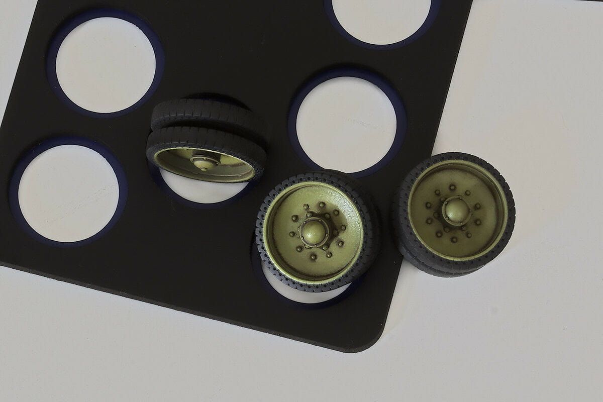 1:35 SU-85, SU-122 - MiniArt