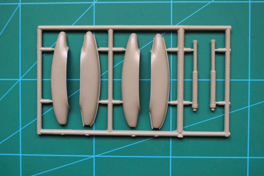 1:32 40 MM MACHINE CANNON VICKERS TYPE 