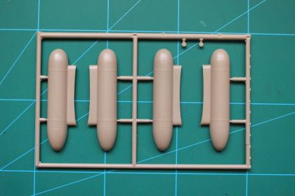 1:32 44 - GALLON DROP TANK