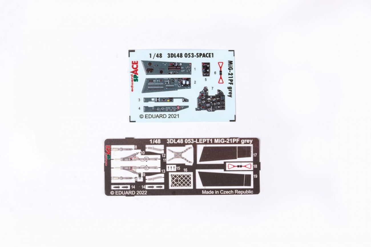1:48 Mikoyan MiG-21PF grey SPACE