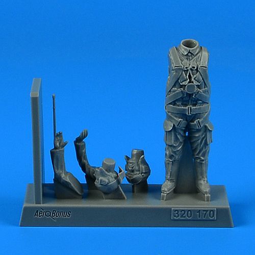 1:32 Japanese WWII Fighter Pilot or Japanese WWII Kamikaze Pilot