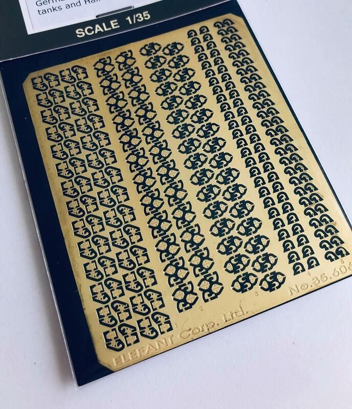 1:35 GERMAN HOOKS SET FOR TANKS AND HALF-TRACKS