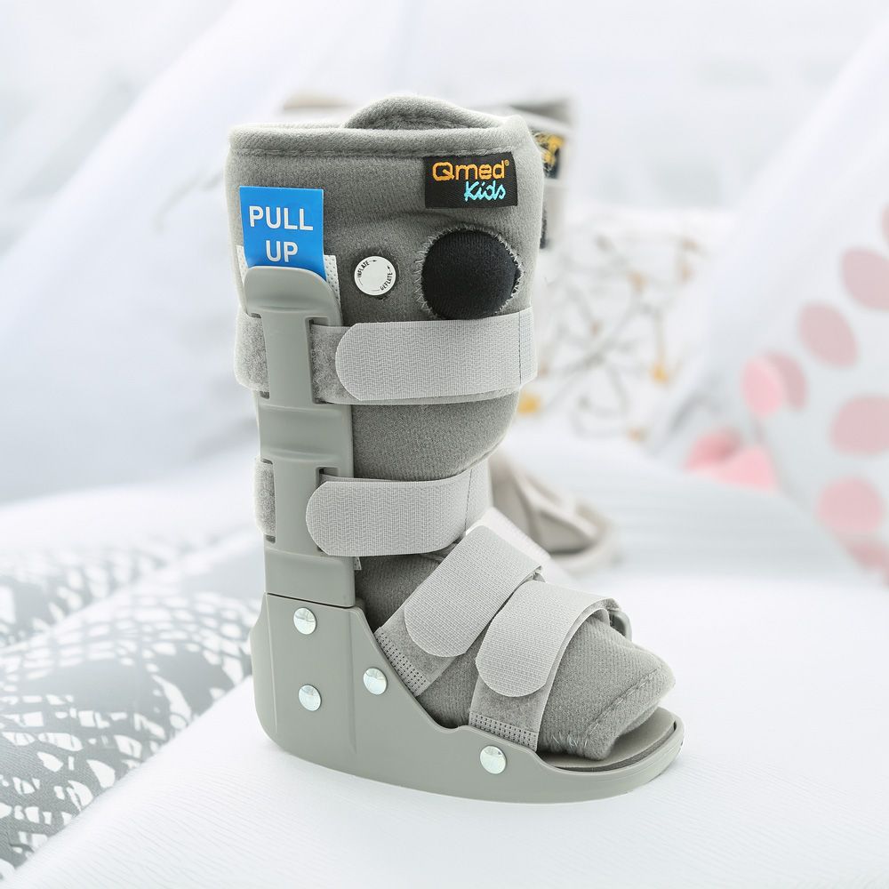 Qmed Kid Air Walking Boot - dětská pneumatická hlezenní fixační ortéza