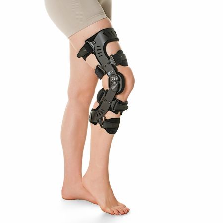 Qmed Follow Force čtyřbodová kolenní ortéza
