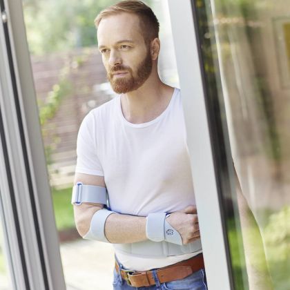 Bauerfeind OmoLoc - ramenní ortéza