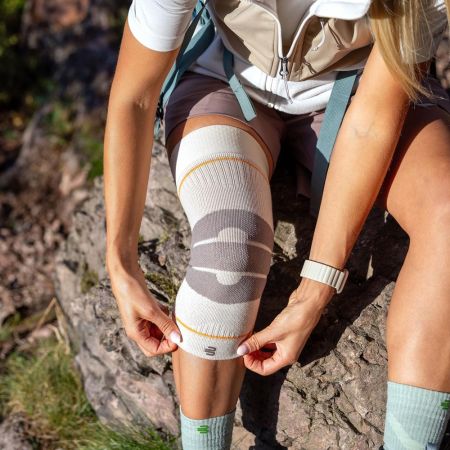 Bauerfeind Outdoor Compression Knee Support - návlek na koleno s merinem
