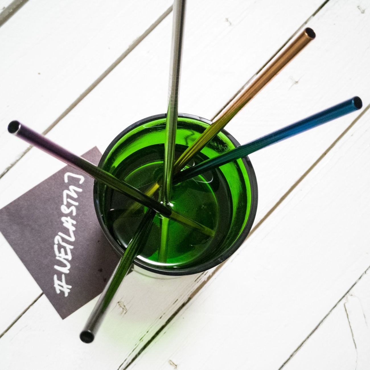 Obrázek 2. produktu beUnik Nerezové slamky farebné - sada 5 ks + kefka