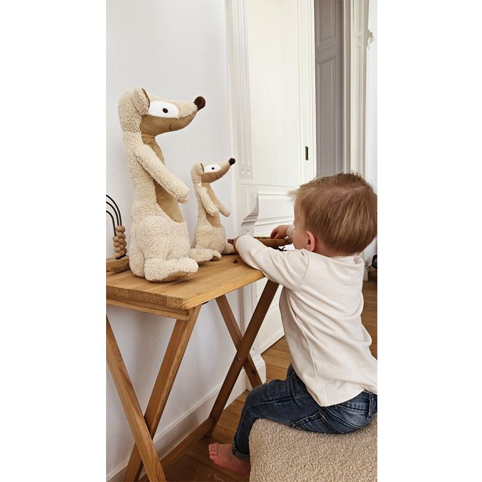 HAPPY HORSE | Surikata Mirre přítulka 
velikost: 24 cm