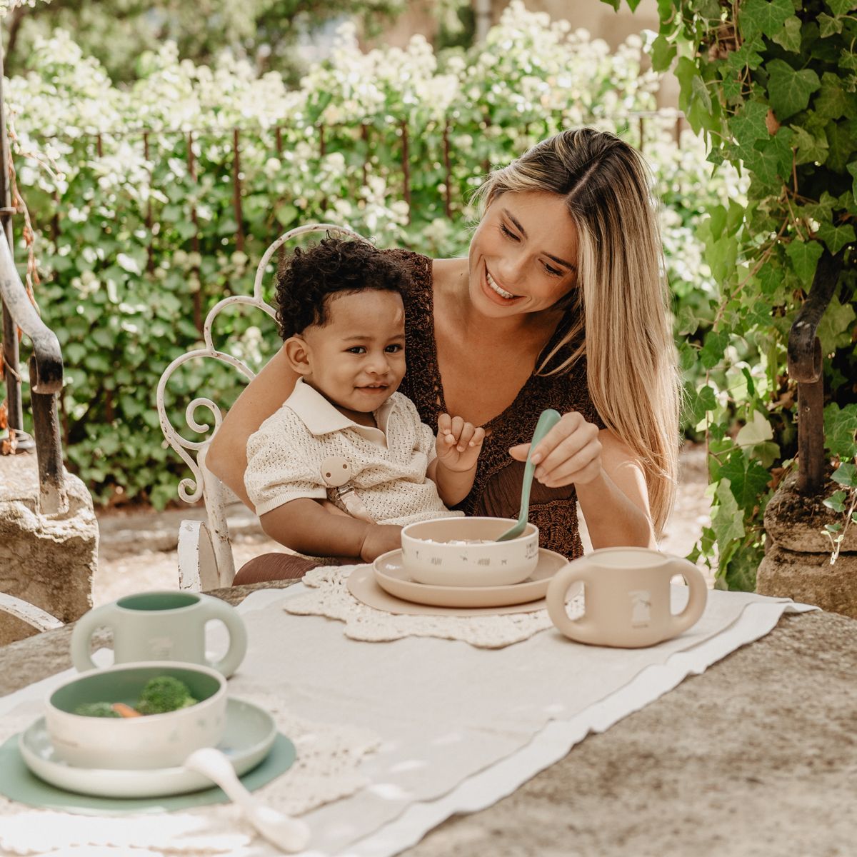 SUAVINEX | Jídelní set WONDERLAND NEW +6 m - KRÉMOVÝ