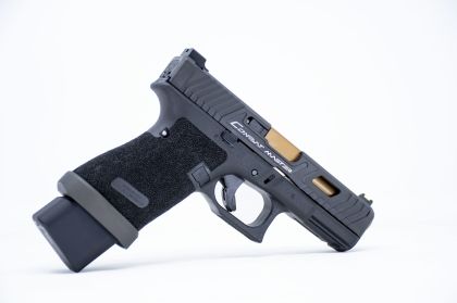 Rozšířená šachta zásobníku Taran Tactical Carry pro Glock 19 Gen5, Coyote Bronze