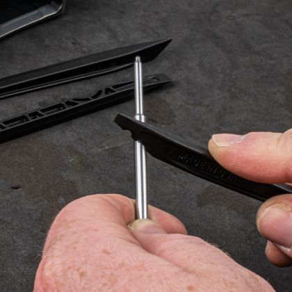 Sada Otis Scraper and Brush Set