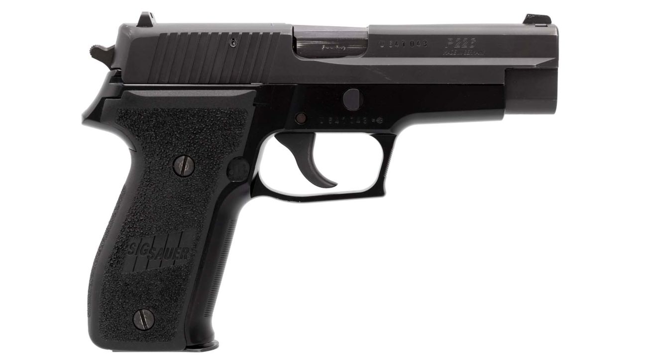 KOMISE - Pistole Sig Sauer P226 (9mm Luger)