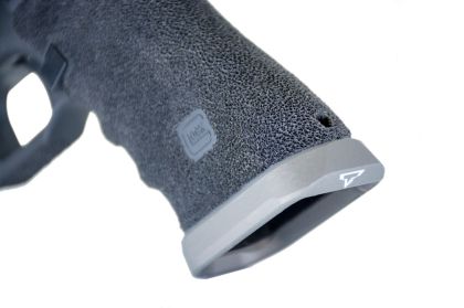 Rozšířená šachta zásobníku Taran Tactical Carry pro Glock 17/34 Gen3, Titanium Gray