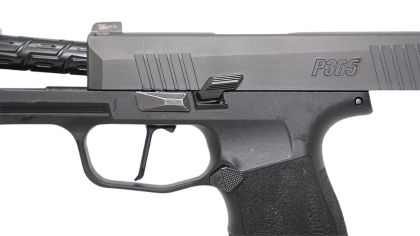 Prodloužený záchyt závěru MCarbo pro Sig Sauer P365