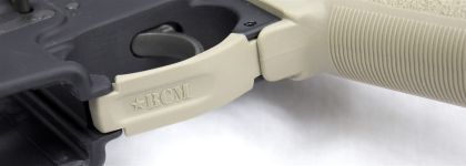 Lučík BCM AR-15 Mod 0, FDE