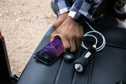 Svítilna HybridLight Journey 300, Černá