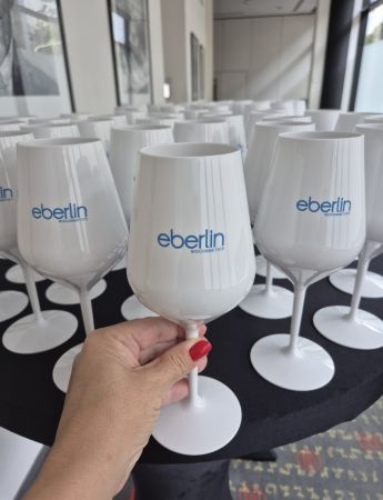 Marketing - Eberlin - Nerozbitná sklenice 