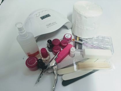 Top kosmetik sada na nehty Base One UV/LED lampa 48W bílá - L