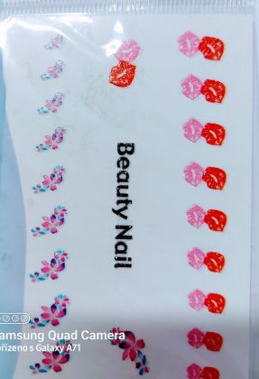 Samolepící ozdoby na nehty-pusinky