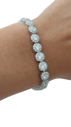 Náramek ze stříbra 925/1000 s čirými zirkony – elegantní šperk pro každou příležitost