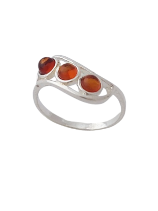 Jantarový prsten se třemi očky hnědý ve velikosti 57