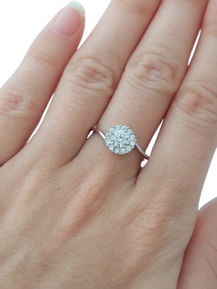 Stříbrný prsten se zirkony – zářivá halo elegance s diamantovým třpytem ve velikostech 53, 58, 63