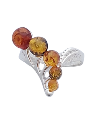 Stříbrný prsten s jantarem – kaskáda slunečního světla - ve velikosti 56