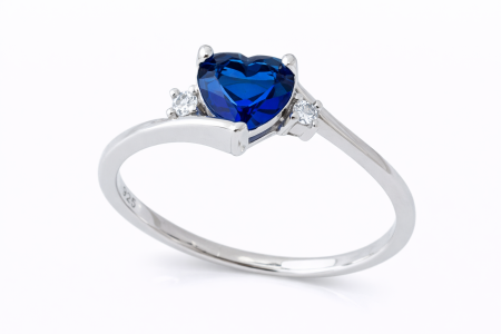 Stříbrný prsten se srdcovým designem s modrým a čirými zirkony – elegantní dámský prsten ve velikostech 54, 60, 65