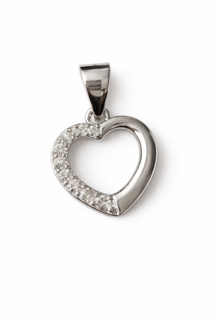 Stříbrný přívěsek srdce harmonie - symbol lásky, blízkosti a jemné elegance